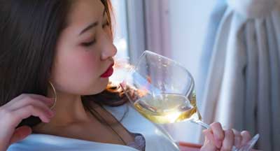 サシ飲みで脈ありの時の女性の態度
