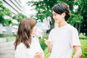 男性の気があるときの無意識の態度はこれ